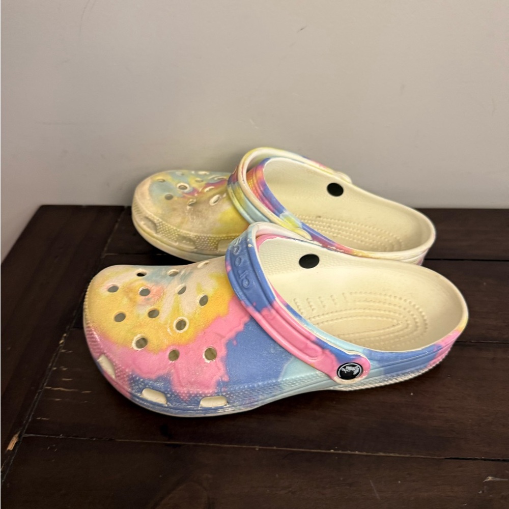 CROCS Kids Tie-Dye Clogs in Yellow Pink Blue - Picture 2 of 7
